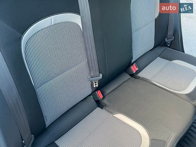Хэтчбек Kia Ceed 2013 в Полтаве