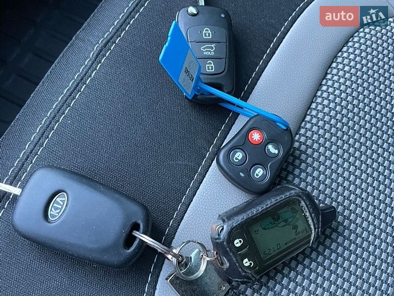 Хэтчбек Kia Ceed 2013 в Полтаве