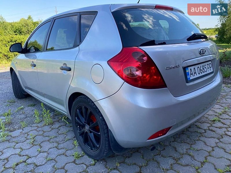 Хэтчбек Kia Ceed 2007 в Ярмолинцах