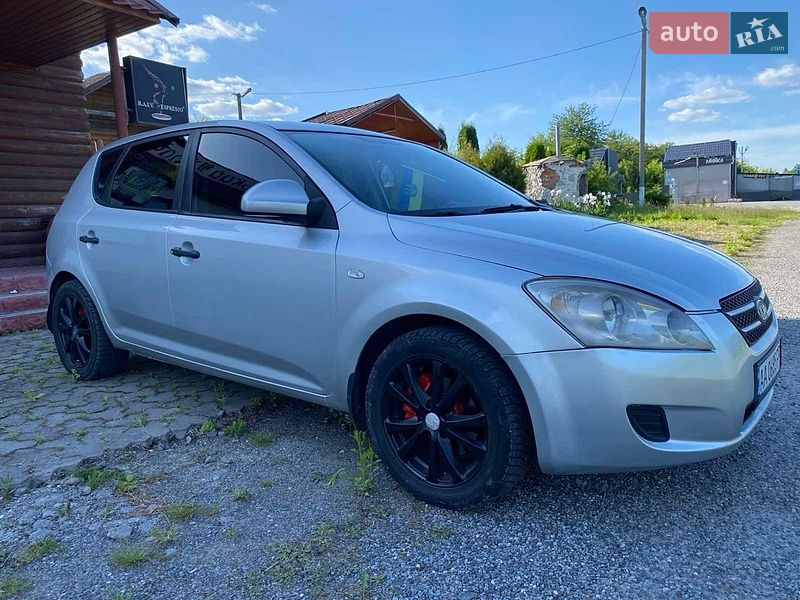 Хэтчбек Kia Ceed 2007 в Ярмолинцах