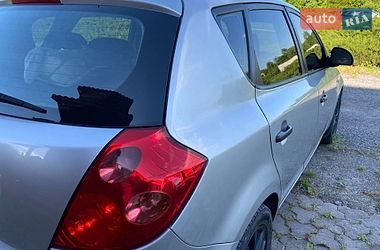 Хэтчбек Kia Ceed 2007 в Ярмолинцах