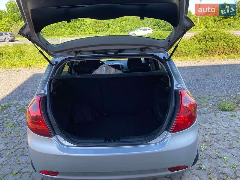 Хэтчбек Kia Ceed 2007 в Ярмолинцах