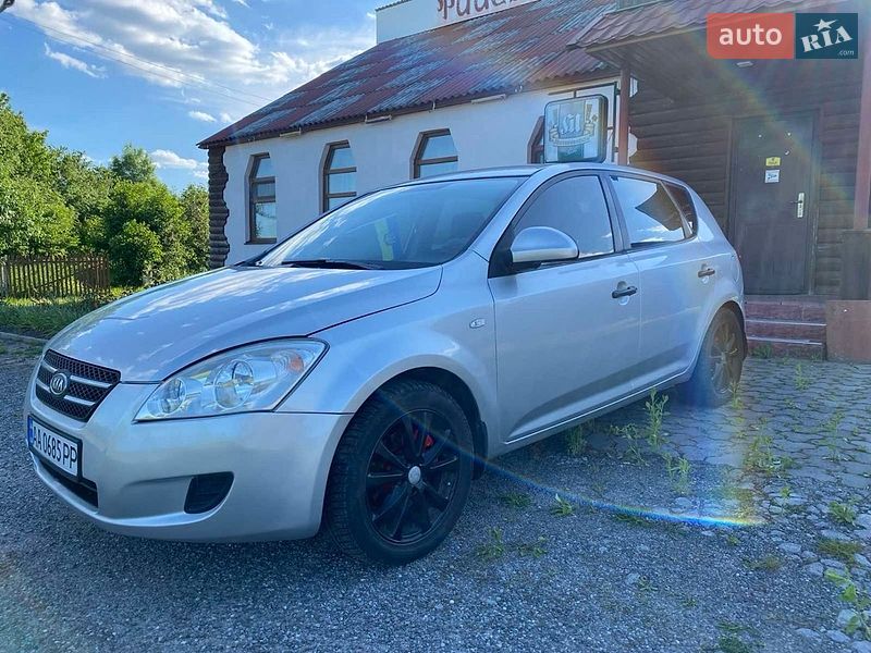 Хэтчбек Kia Ceed 2007 в Ярмолинцах