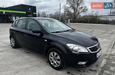 Хэтчбек Kia Ceed 2011 в Днепре