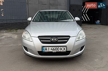 Хэтчбек Kia Ceed 2008 в Киеве