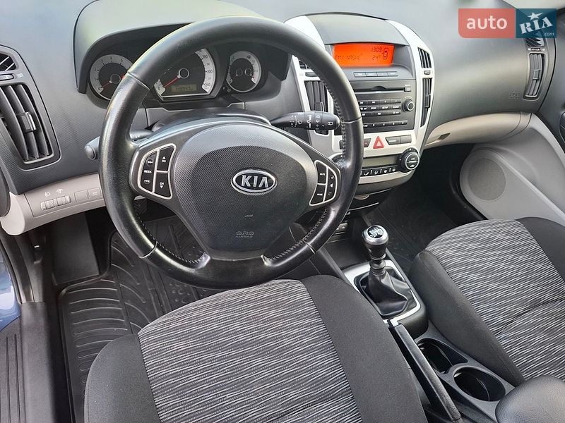 Універсал Kia Ceed 2009 в Луцьку