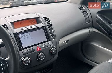 Хэтчбек Kia Ceed 2008 в Днепре