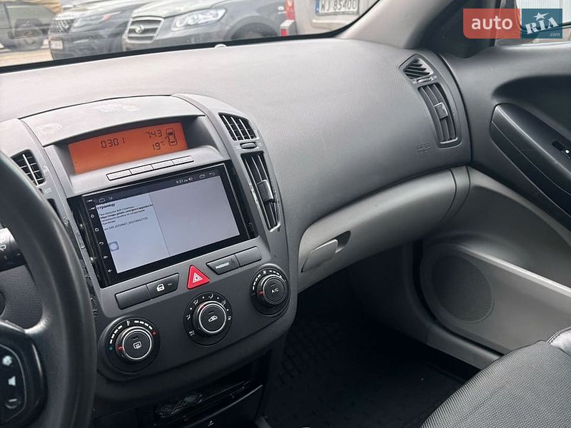 Хэтчбек Kia Ceed 2008 в Днепре