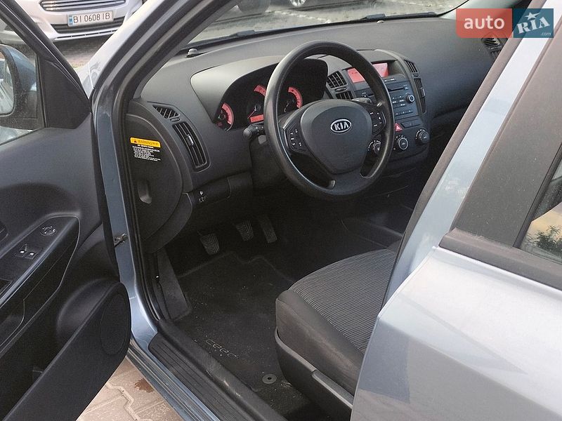 Хэтчбек Kia Ceed 2007 в Полтаве