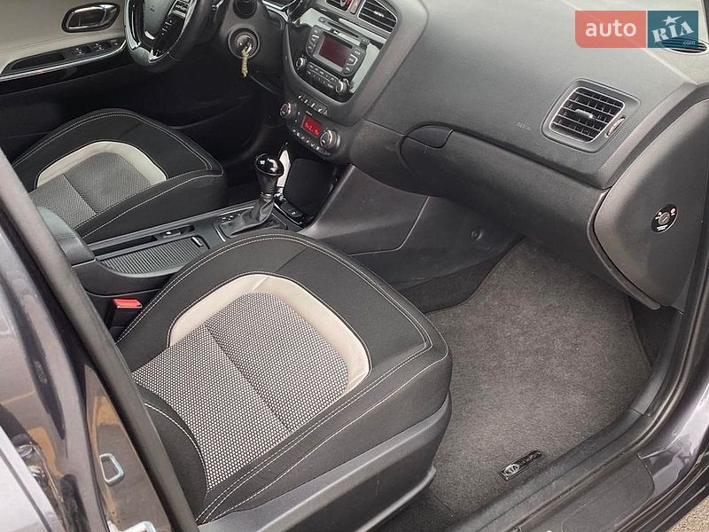 Хэтчбек Kia Ceed 2015 в Киеве