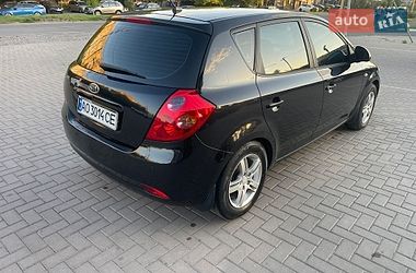 Хетчбек Kia Ceed 2007 в Ужгороді