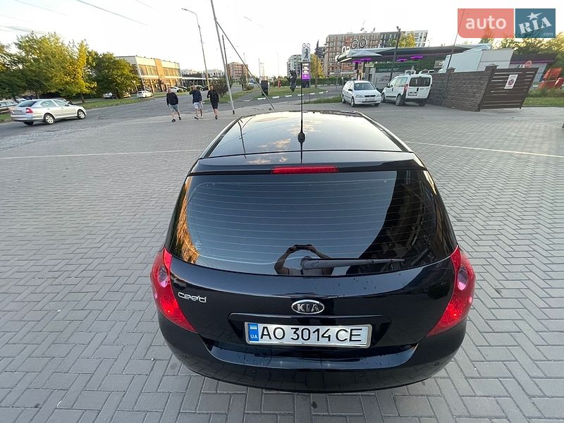 Хетчбек Kia Ceed 2007 в Ужгороді