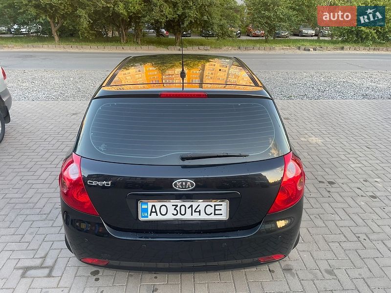 Хетчбек Kia Ceed 2007 в Ужгороді