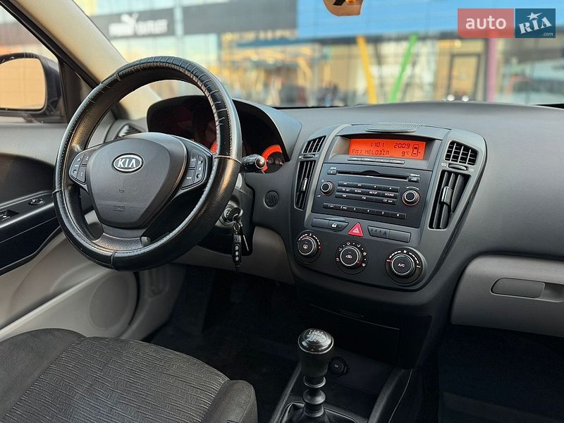 Хэтчбек Kia Ceed 2008 в Киеве фото 13 Хэтчбек Kia Ceed 2008 в Киеве