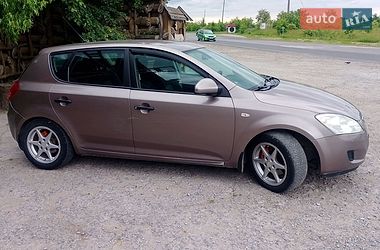 Хэтчбек Kia Ceed 2007 в Каменец-Подольском фото 9 Хэтчбек Kia Ceed 2007 в Каменец-Подольском