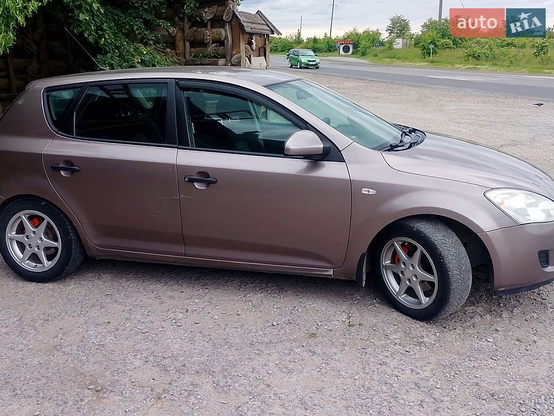 Хэтчбек Kia Ceed 2007 в Каменец-Подольском фото 9 Хэтчбек Kia Ceed 2007 в Каменец-Подольском