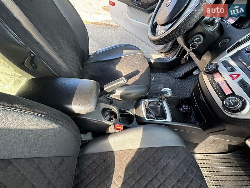 Хэтчбек Kia Ceed 2009 в Одессе