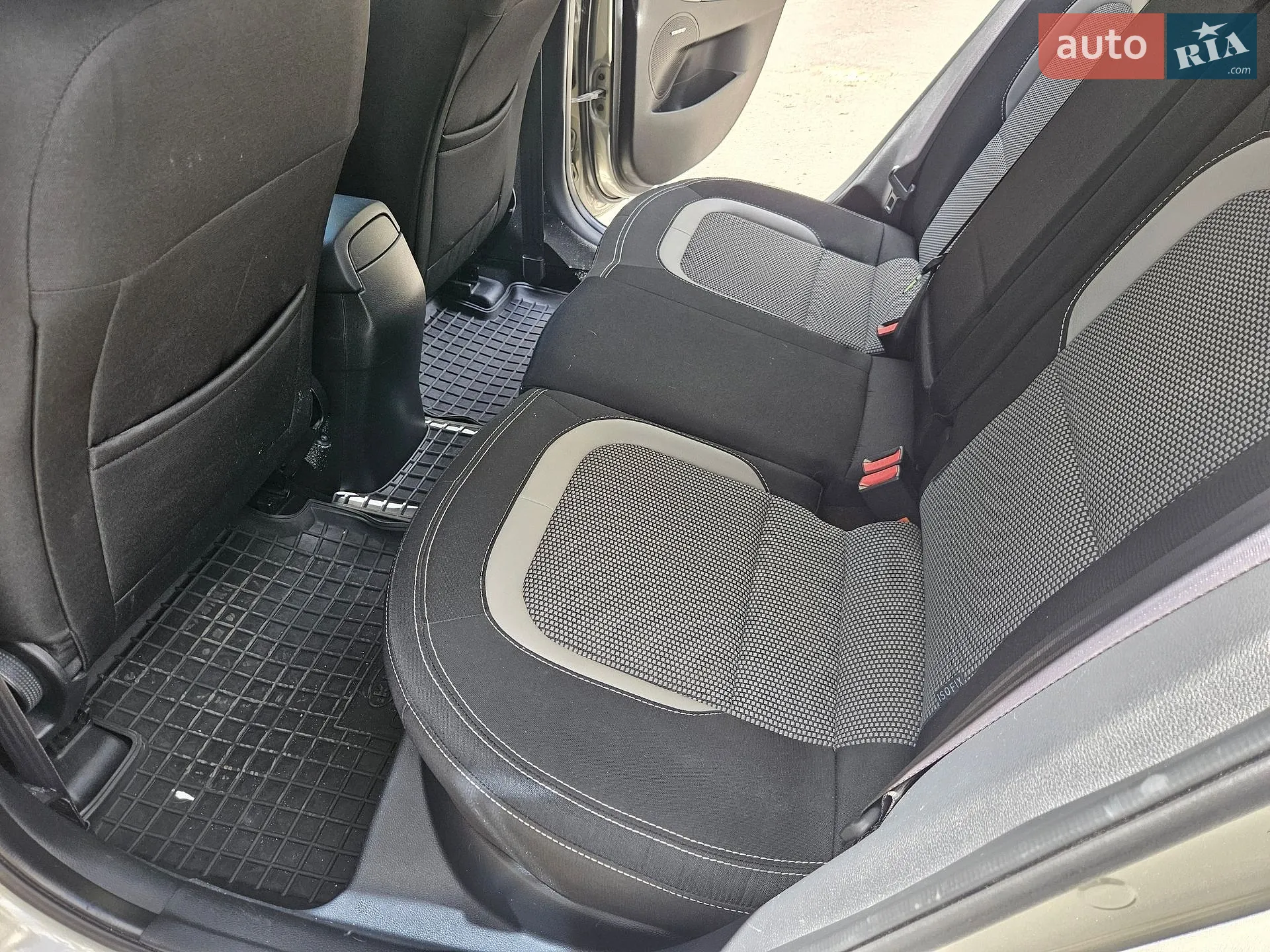 2017 Kia Cee'd - мініатюра 29