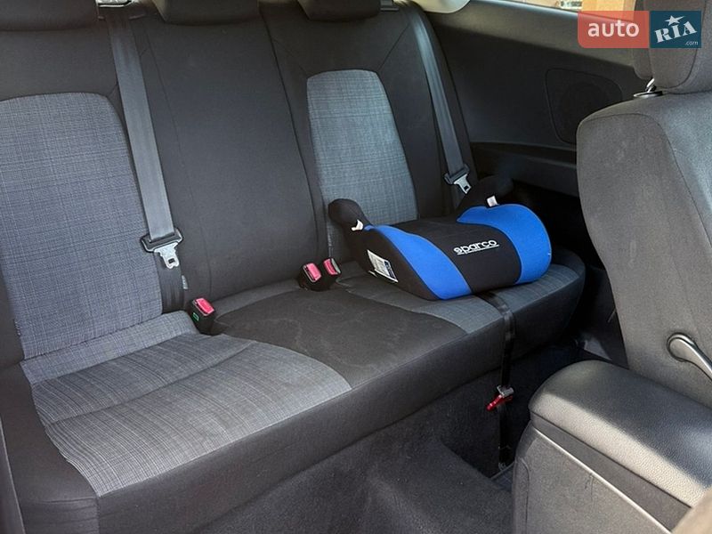 Хэтчбек Kia Ceed 2010 в Софиевской Борщаговке фото 9 Хэтчбек Kia Ceed 2010 в Софиевской Борщаговке
