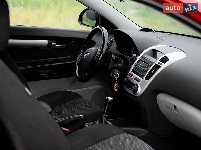 Хетчбек Kia Ceed 2008 в Львові