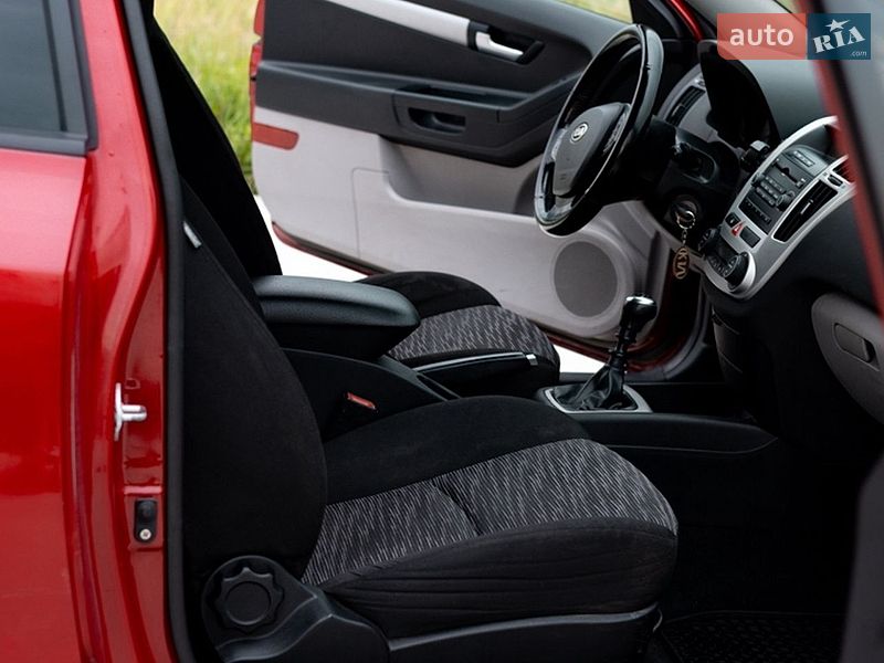 Хетчбек Kia Ceed 2008 в Львові