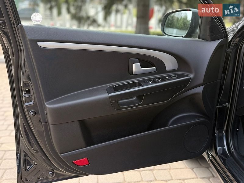 Універсал Kia Ceed 2011 в Луцьку