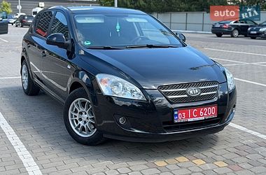 Хэтчбек Kia Ceed 2009 в Луцке