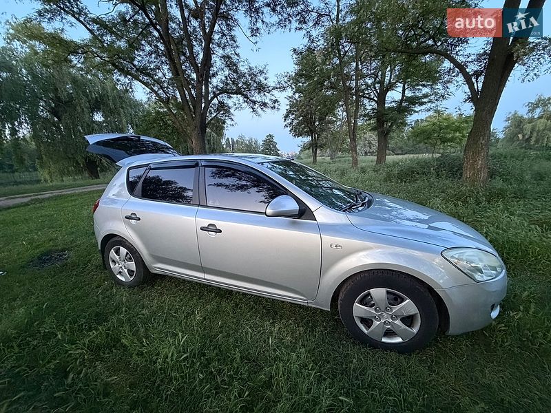 2007 KIA Ceed, VIN U5YFF24128L076819:plate — фото 1 (autoria)