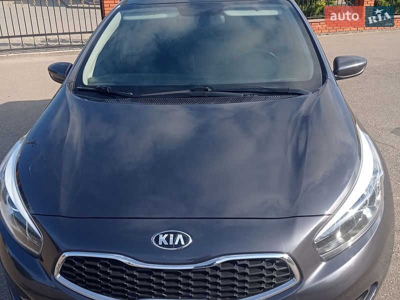 Хэтчбек Kia Ceed 2013 в Белгороде-Днестровском фото 2 Хэтчбек Kia Ceed 2013 в Белгороде-Днестровском