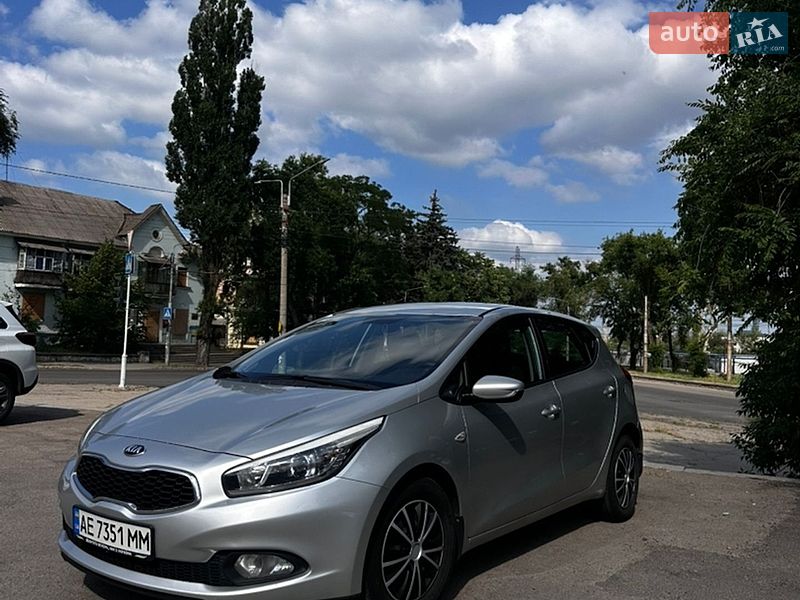 Хетчбек Kia Ceed 2012 в Запоріжжі