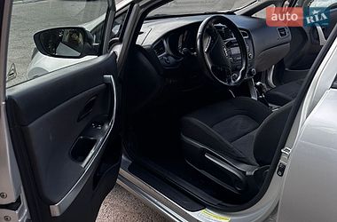 Хетчбек Kia Ceed 2012 в Запоріжжі