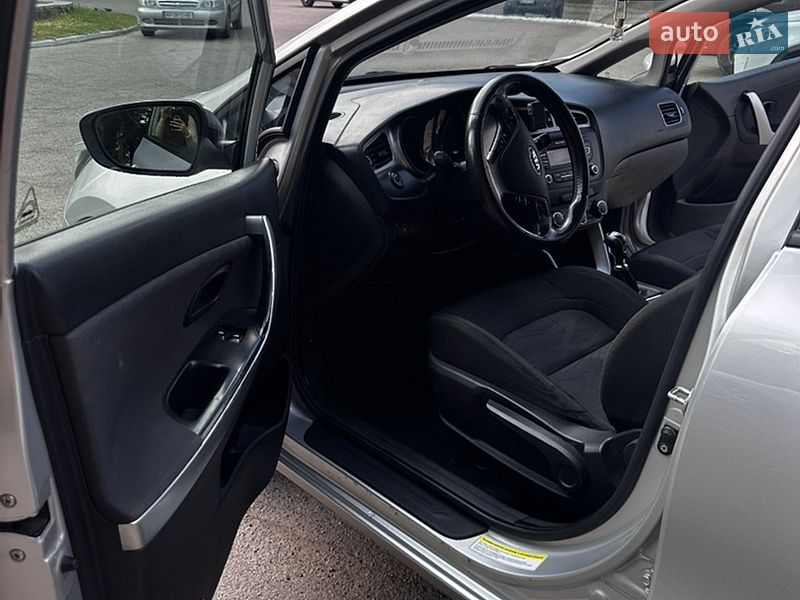 Хетчбек Kia Ceed 2012 в Запоріжжі