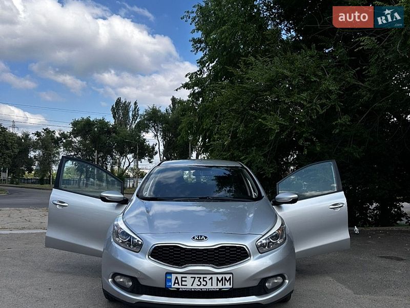 Хетчбек Kia Ceed 2012 в Запоріжжі