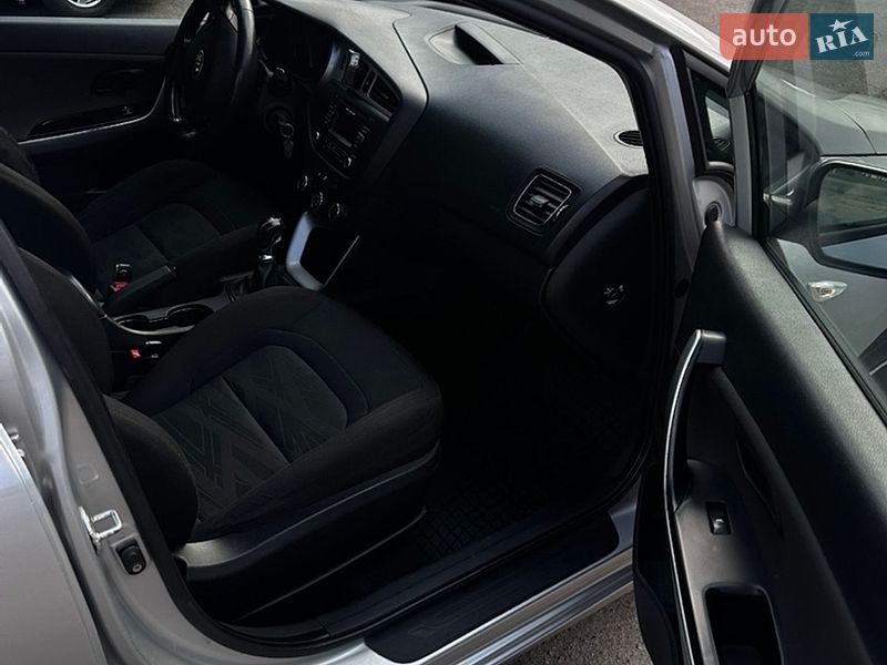 Хетчбек Kia Ceed 2012 в Запоріжжі