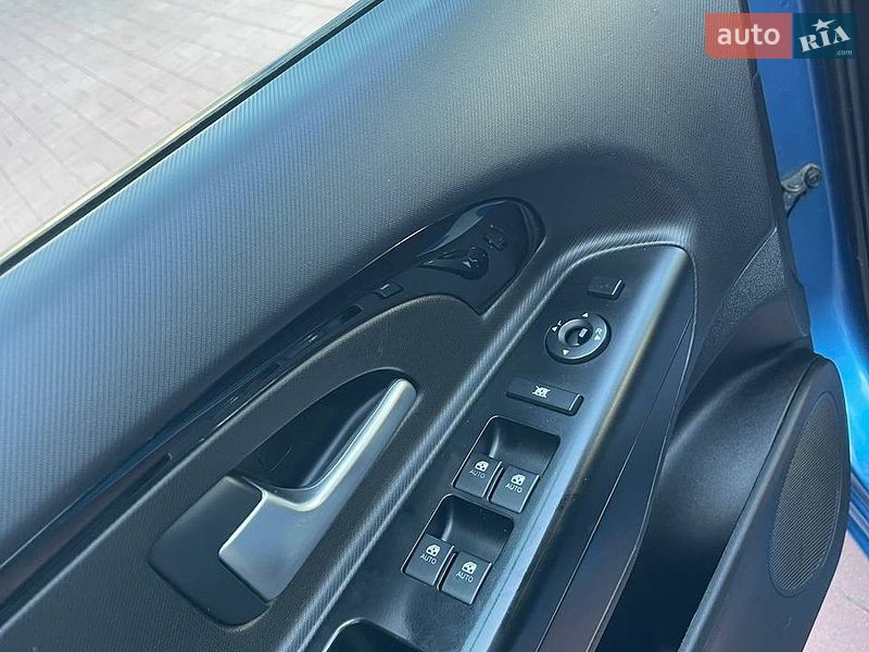 Универсал Kia Ceed 2012 в Ровно