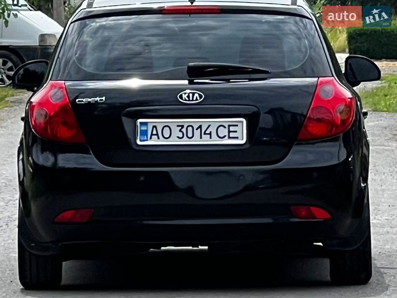 Хетчбек Kia Ceed 2007 в Ужгороді