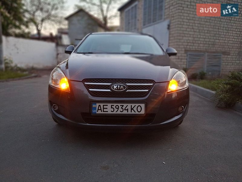 Хэтчбек Kia Ceed 2007 в Самаре