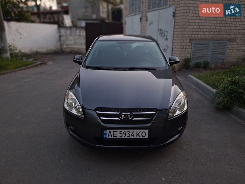 Хэтчбек Kia Ceed 2007 в Самаре