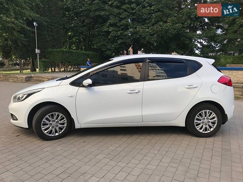 Хэтчбек Kia Ceed 2012 в Хмельницком