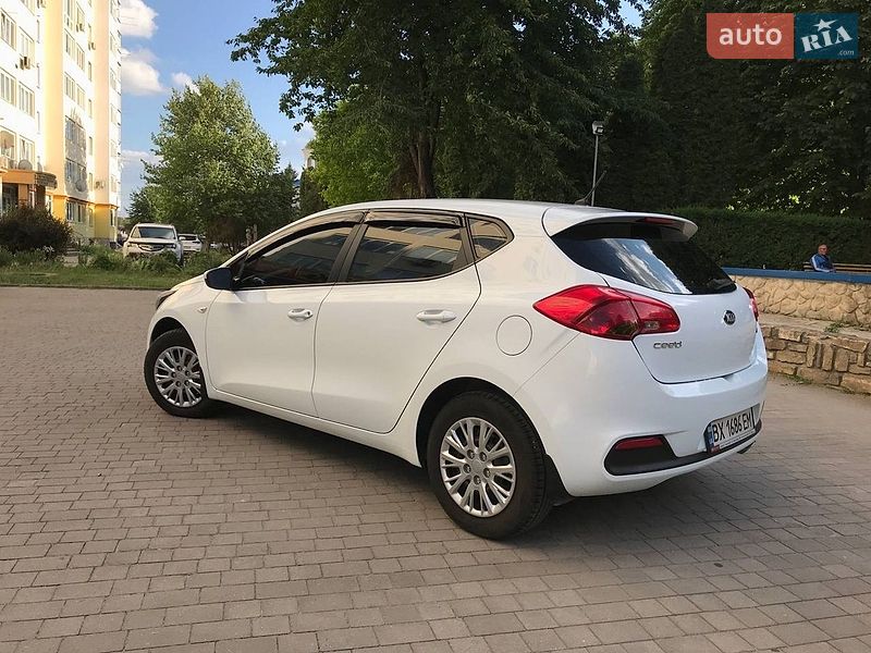 Хэтчбек Kia Ceed 2012 в Хмельницком