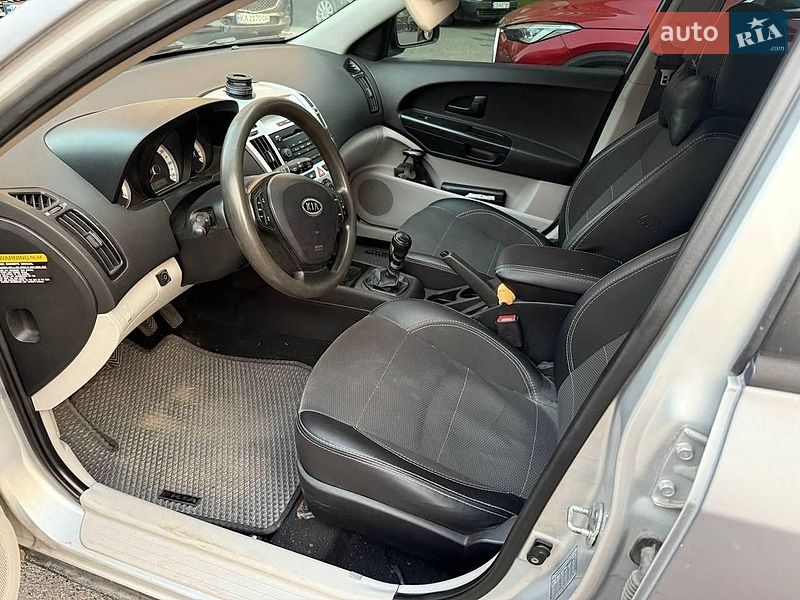 Хэтчбек Kia Ceed 2008 в Броварах фото 4 Хэтчбек Kia Ceed 2008 в Броварах