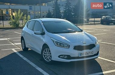 Хетчбек Kia Ceed 2012 в Києві фото 2 Хетчбек Kia Ceed 2012 в Києві