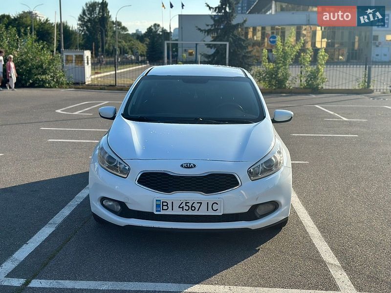 Хетчбек Kia Ceed 2012 в Києві фото 20 Хетчбек Kia Ceed 2012 в Києві