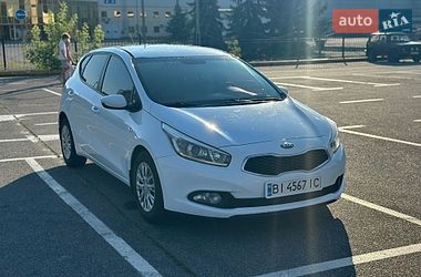 Хетчбек Kia Ceed 2012 в Києві фото 6 Хетчбек Kia Ceed 2012 в Києві