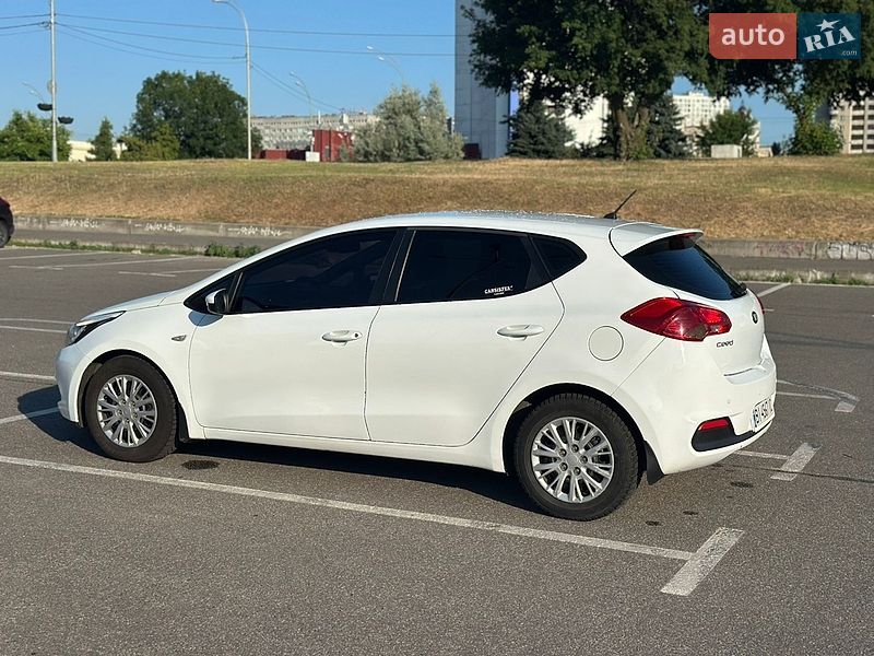 Хетчбек Kia Ceed 2012 в Києві фото 11 Хетчбек Kia Ceed 2012 в Києві