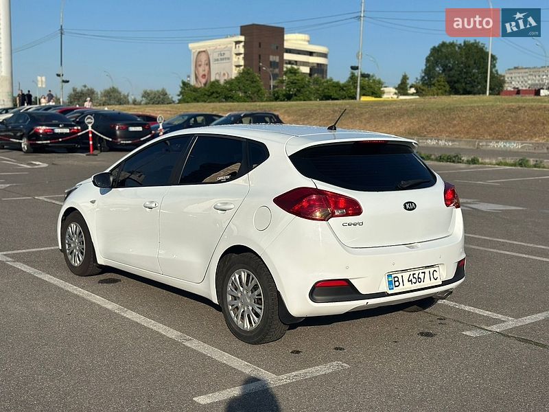 Хетчбек Kia Ceed 2012 в Києві фото 16 Хетчбек Kia Ceed 2012 в Києві