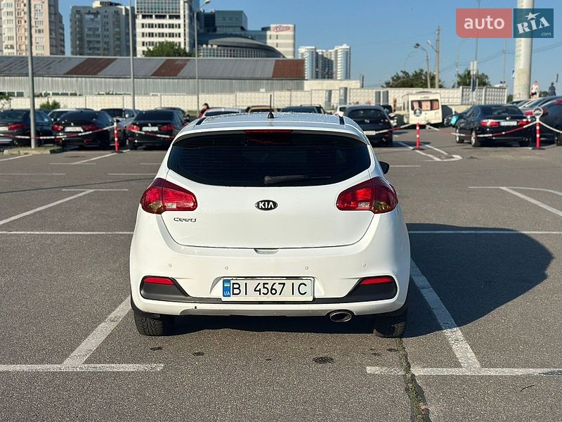 Хетчбек Kia Ceed 2012 в Києві фото 18 Хетчбек Kia Ceed 2012 в Києві