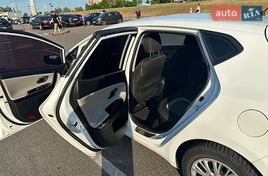 Хетчбек Kia Ceed 2012 в Києві фото 24 Хетчбек Kia Ceed 2012 в Києві