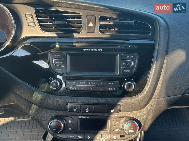 Хетчбек Kia Ceed 2012 в Києві фото 30 Хетчбек Kia Ceed 2012 в Києві