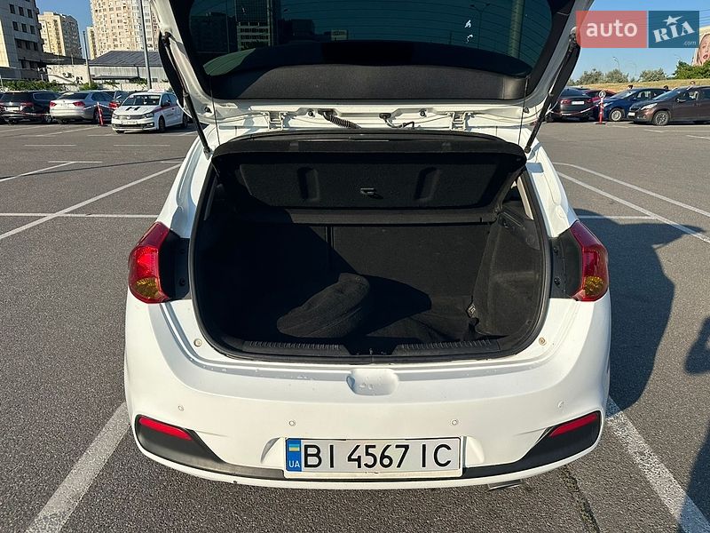 Хетчбек Kia Ceed 2012 в Києві фото 39 Хетчбек Kia Ceed 2012 в Києві